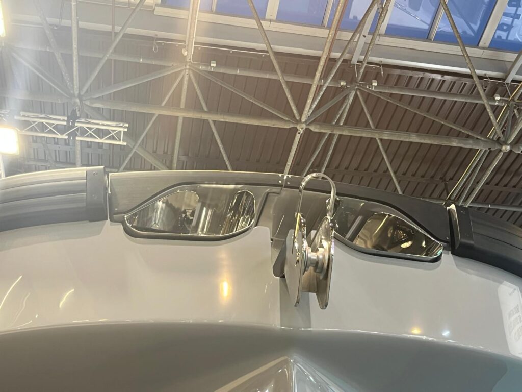Flessibile e arrotolabile per un facile trasporto e installazione